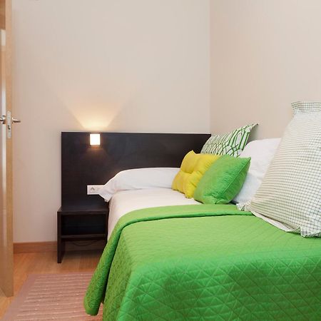 Aparthotel Jardines de Aristi Vitoria-Gasteiz Zimmer foto